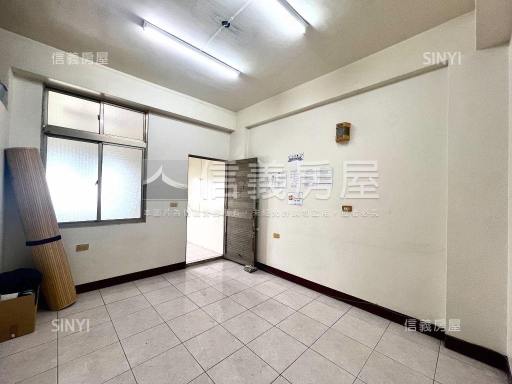 新市國中旁稀有店面透天房屋室內格局與周邊環境