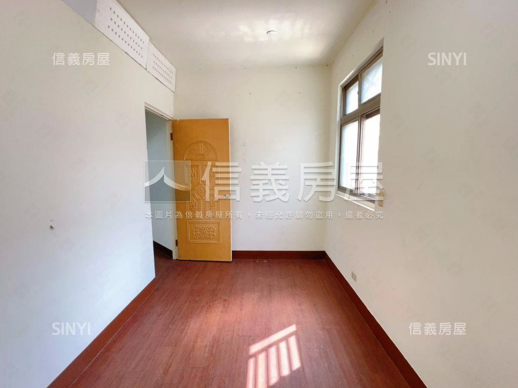 近南京三民邊間採光公寓房屋室內格局與周邊環境