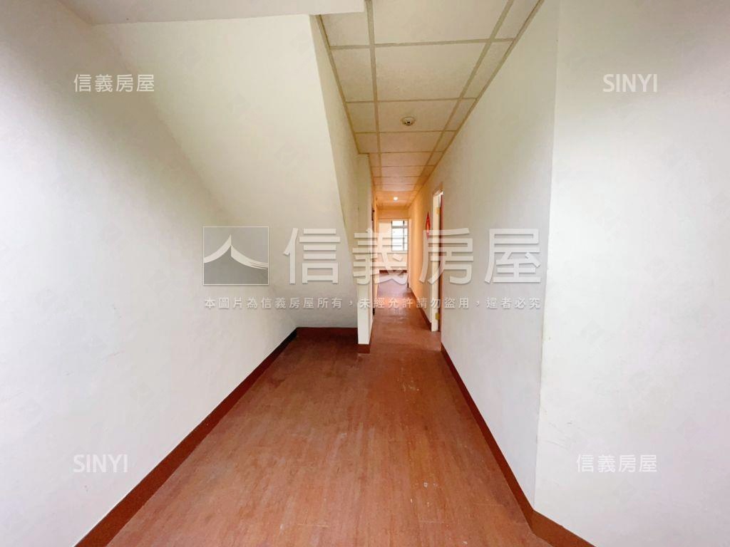 近南京三民邊間採光公寓房屋室內格局與周邊環境