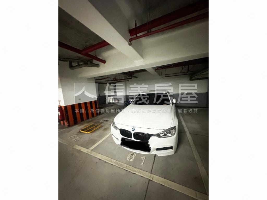 力霸國鼎Ｂ２坡平車位６１房屋室內格局與周邊環境