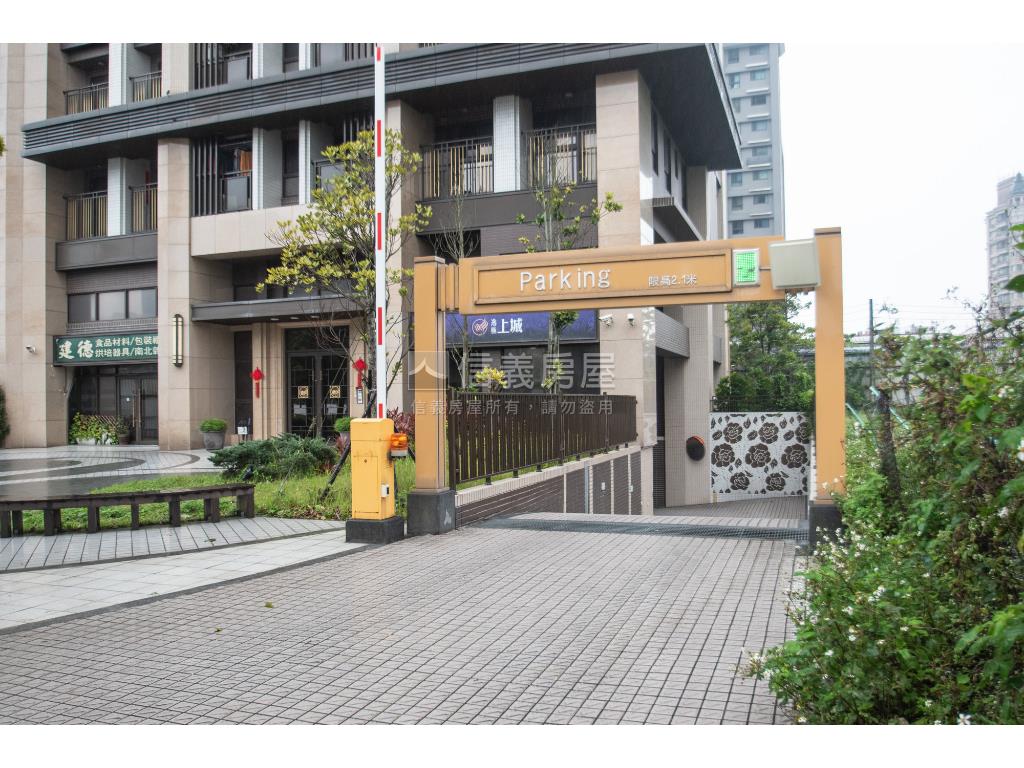 專任！！稀有面公園上城房屋室內格局與周邊環境