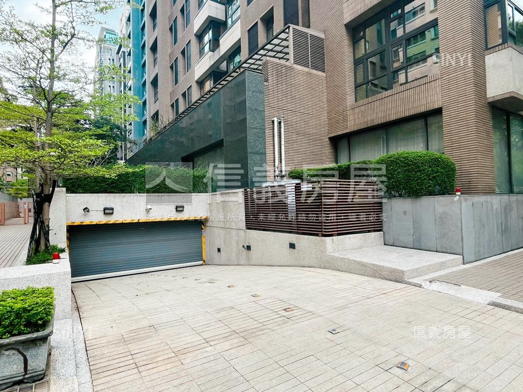 新接案～圓山窗外房屋室內格局與周邊環境