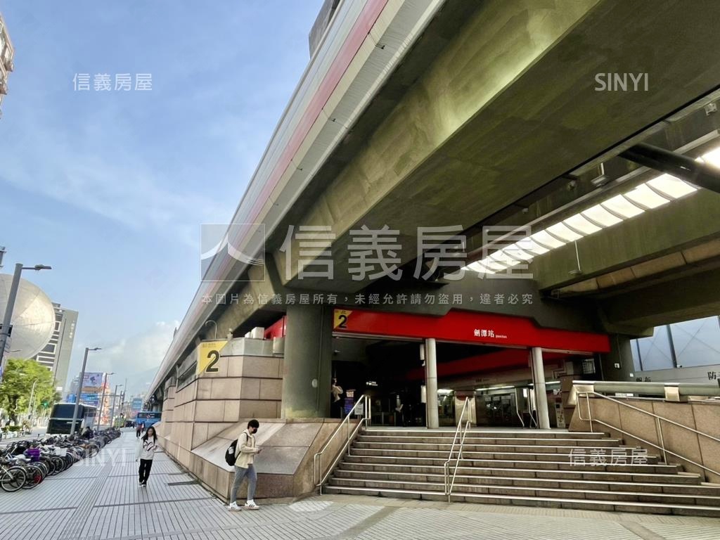 新接案～圓山窗外房屋室內格局與周邊環境
