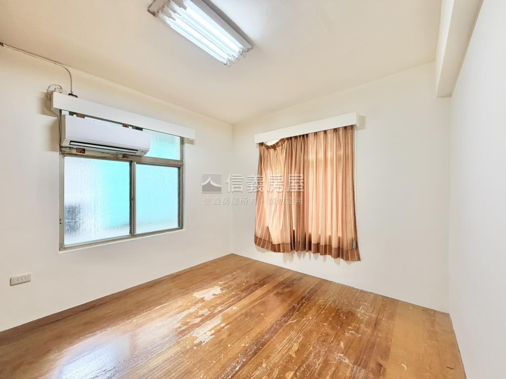 近環球一層一戶邊間大空間房屋室內格局與周邊環境