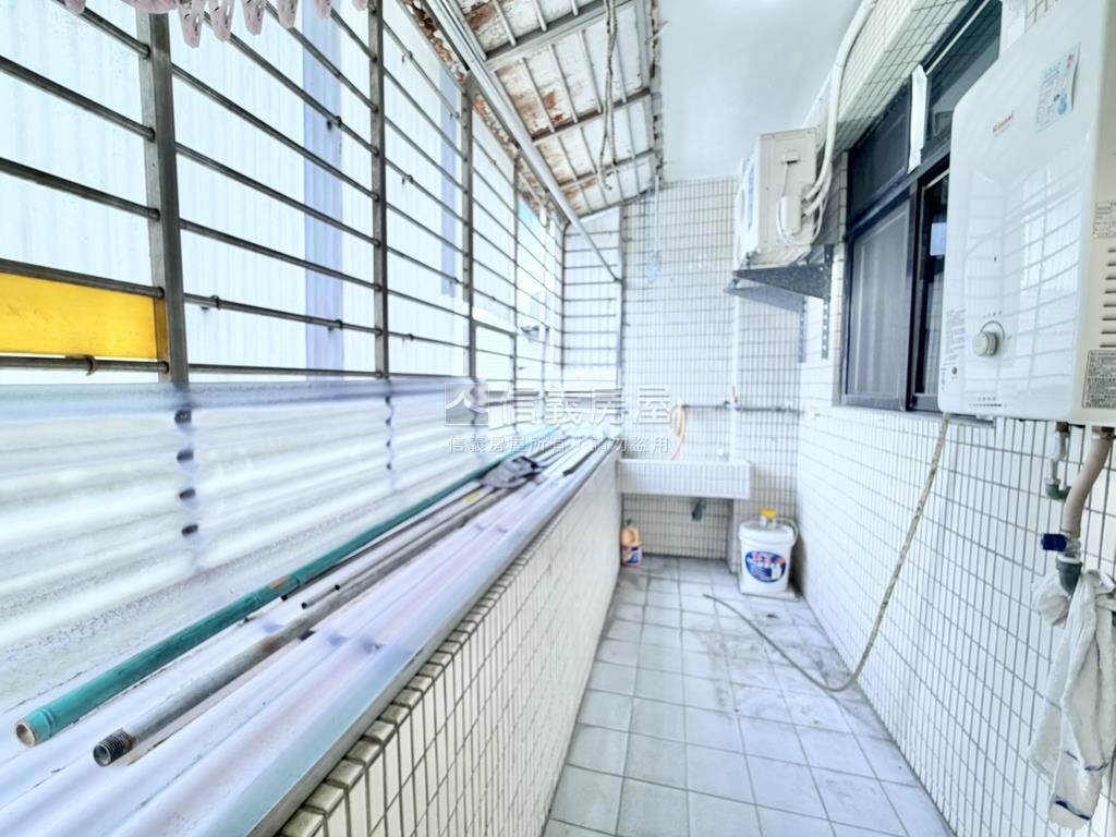 近環球一層一戶邊間大空間房屋室內格局與周邊環境