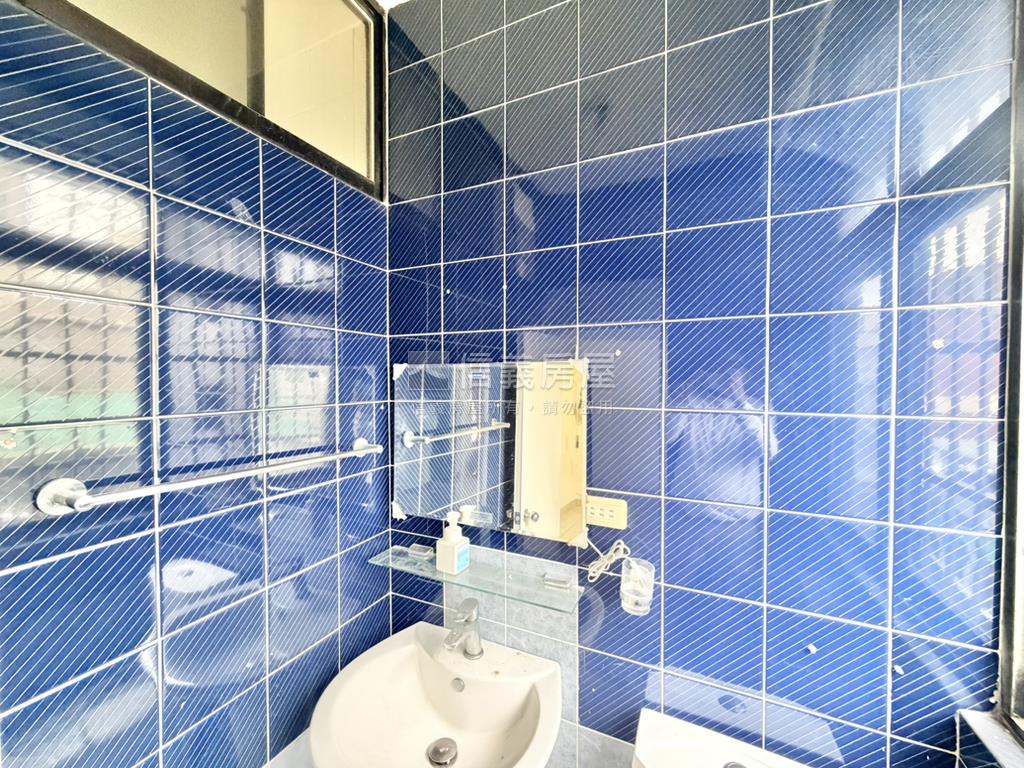 近環球一層一戶邊間大空間房屋室內格局與周邊環境