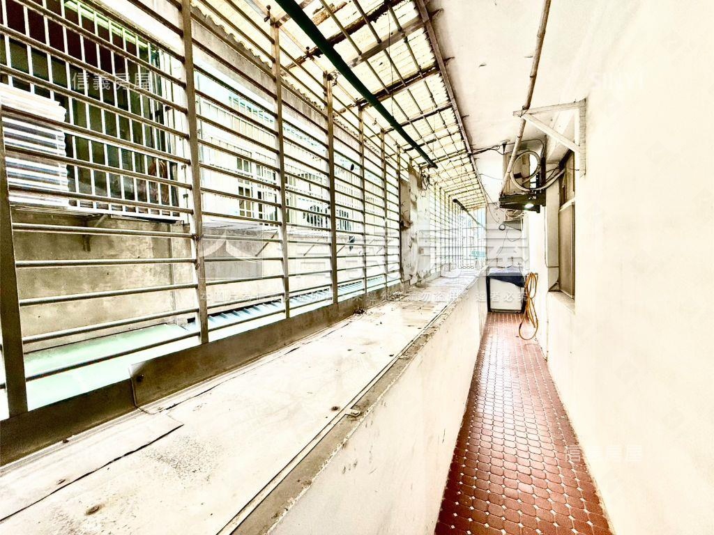 安康方正採光大空間房屋室內格局與周邊環境