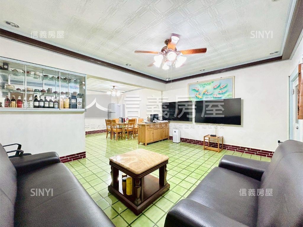 近梅川捷運大面寬透天房屋室內格局與周邊環境
