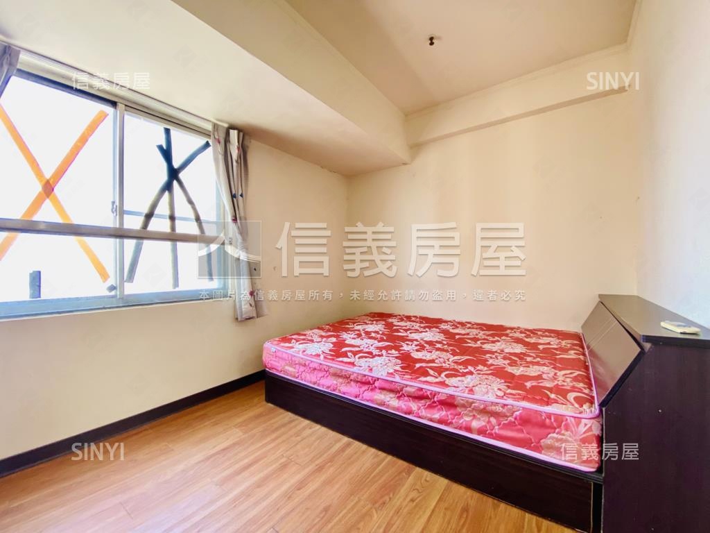總統閣廈高樓邊間美屋房屋室內格局與周邊環境