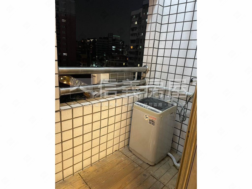 曉明儷晶附陽台裝潢美屋房屋室內格局與周邊環境