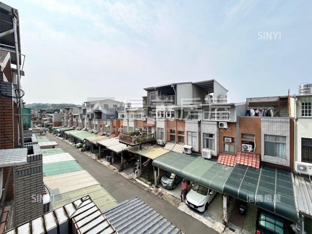 凱旋大地前院停車透天房屋室內格局與周邊環境