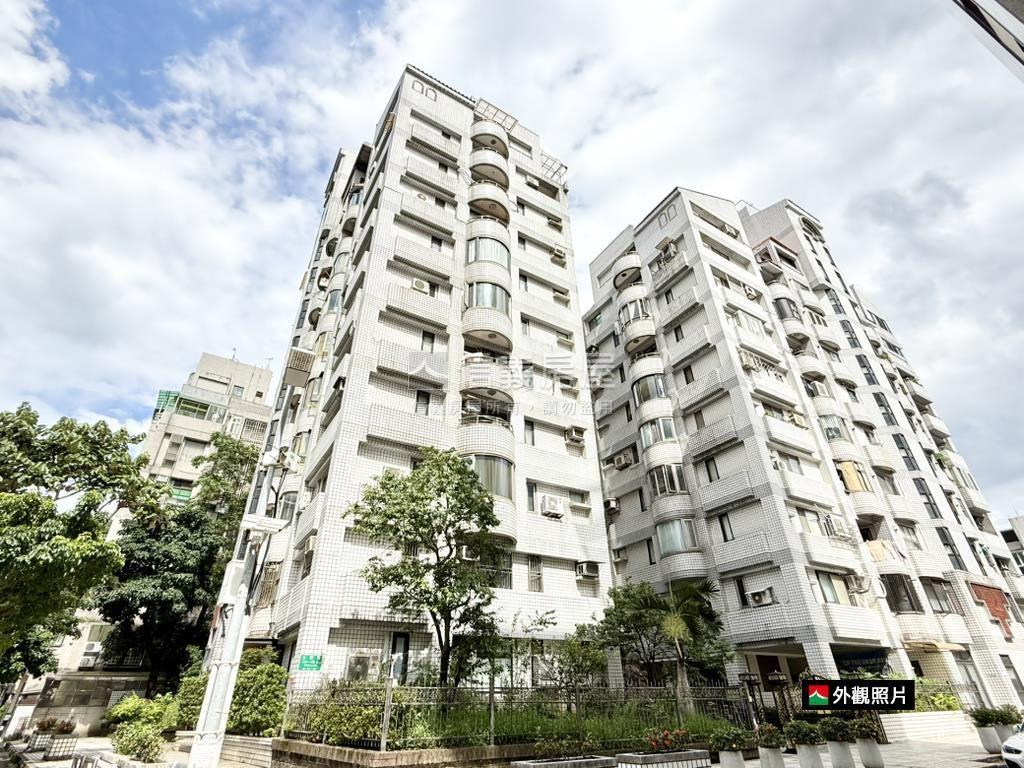 電梯四房邊間坡平車位房屋室內格局與周邊環境