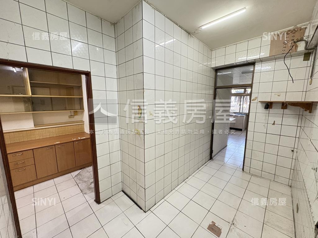 正美村南路二樓公寓房屋室內格局與周邊環境