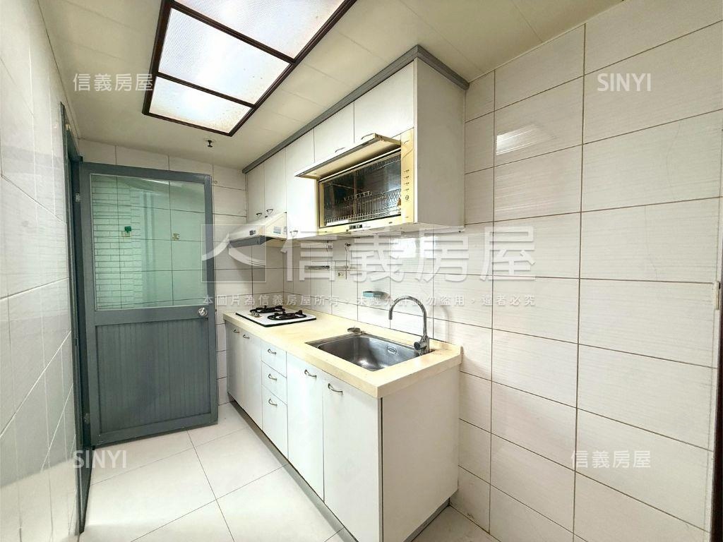 廣豐ＬＯＶＥ７兩房雙車位房屋室內格局與周邊環境