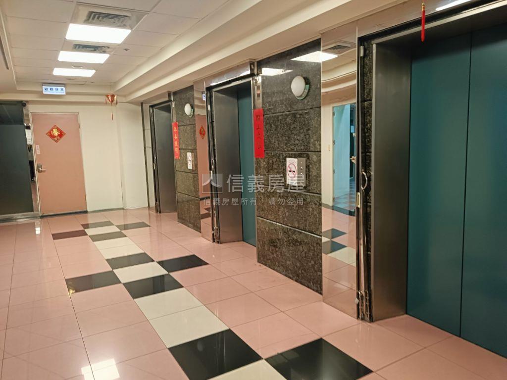 三重台北橋站整層辦公房屋室內格局與周邊環境