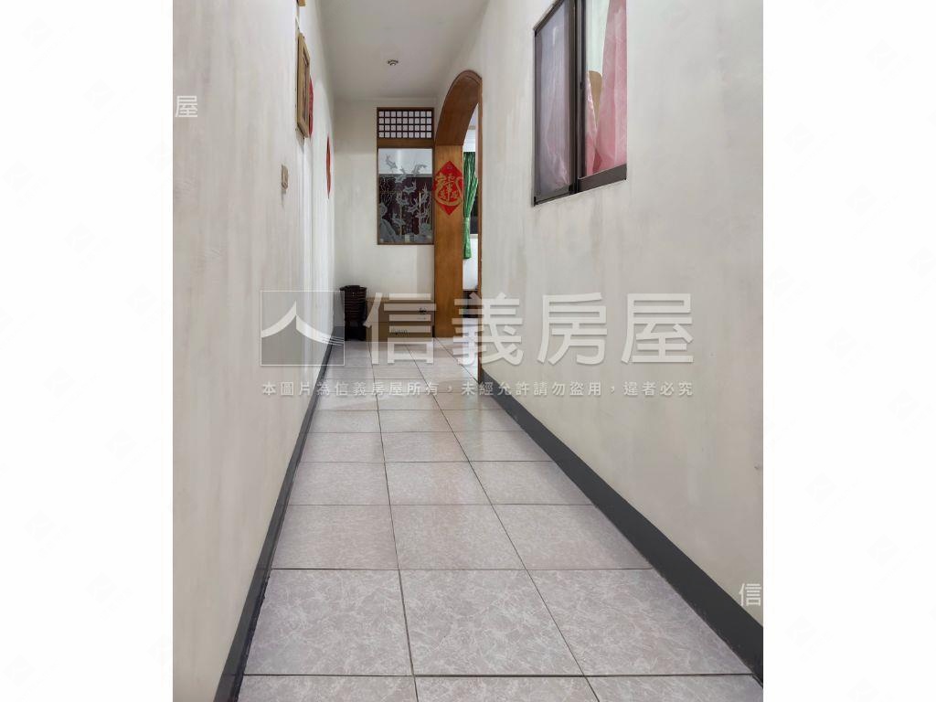 稀有華廈釋出門前好停車！房屋室內格局與周邊環境