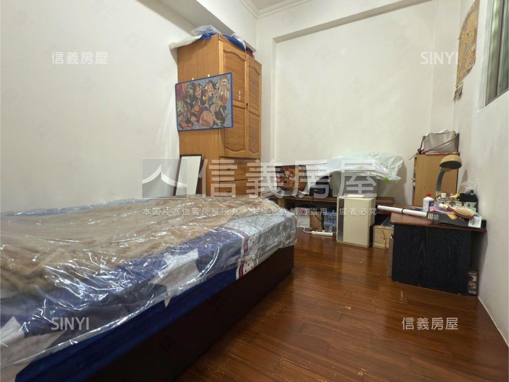 稀有華廈釋出門前好停車！房屋室內格局與周邊環境