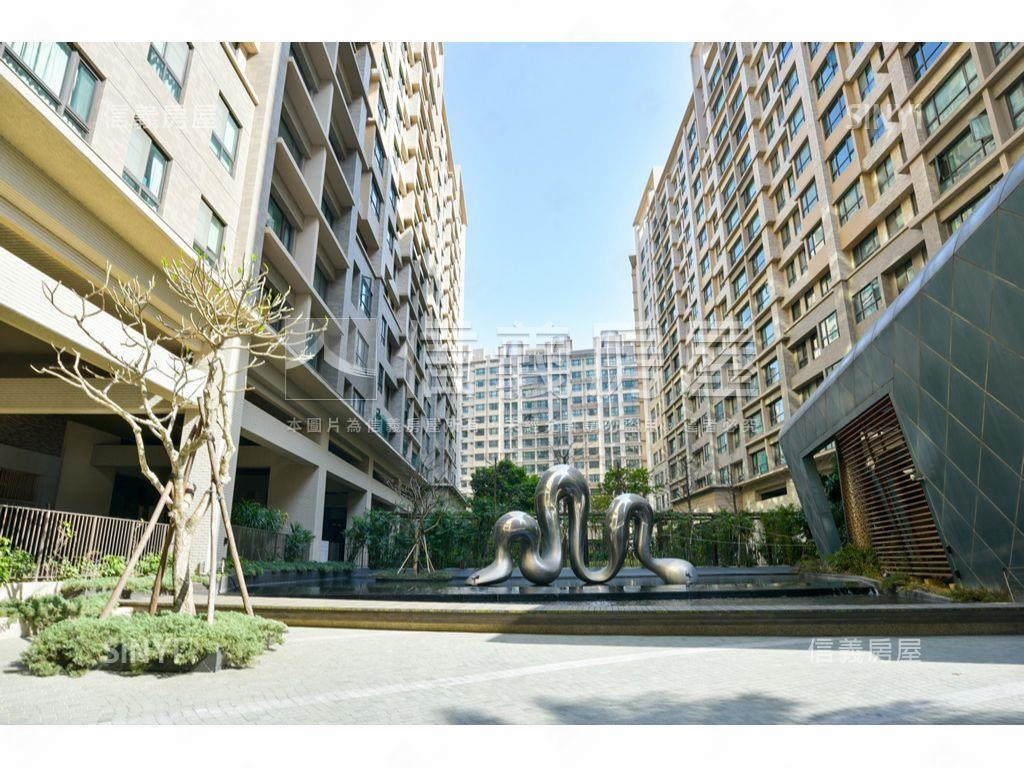 稀有三民綠光附車位房屋室內格局與周邊環境