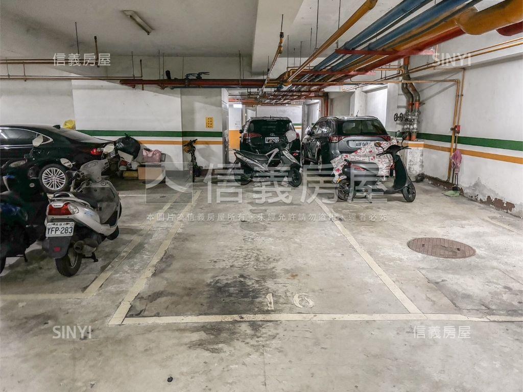 稀有公園首排超頂兩房平車房屋室內格局與周邊環境