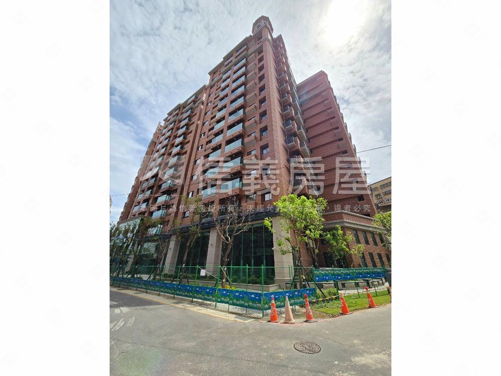 近中路君邑富永三房車位房屋室內格局與周邊環境
