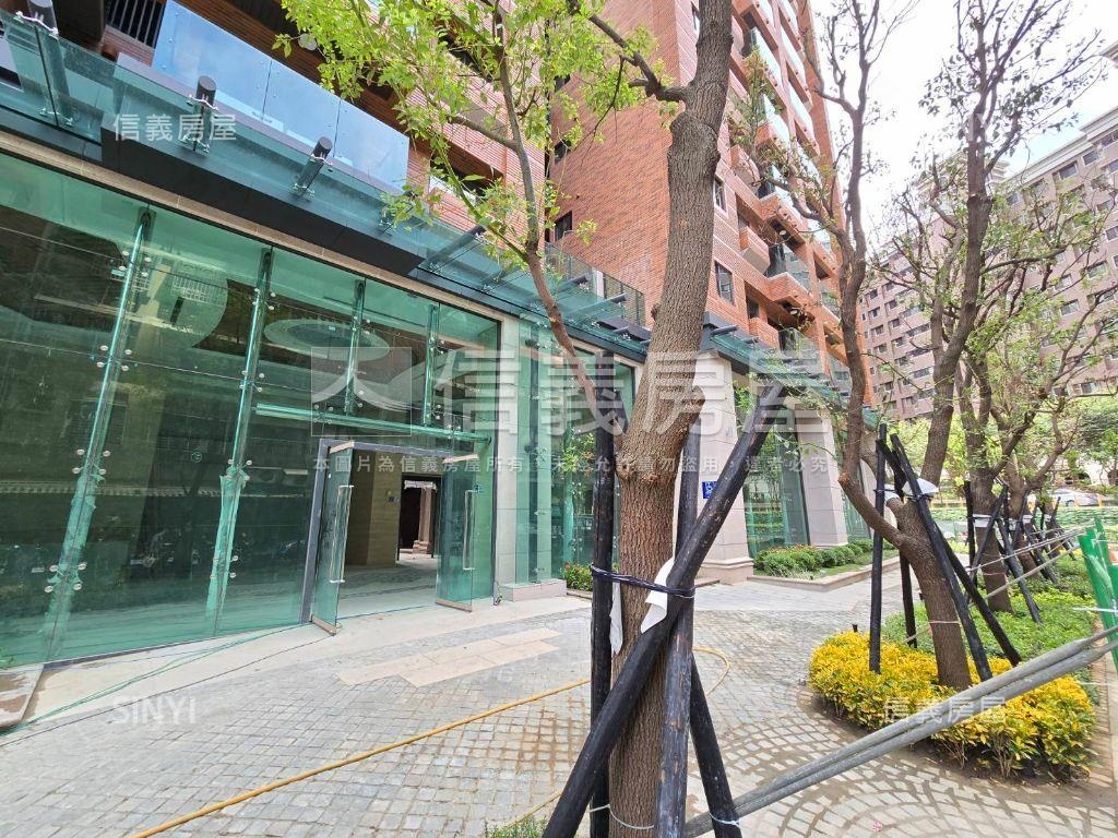 近中路君邑富永三房車位房屋室內格局與周邊環境
