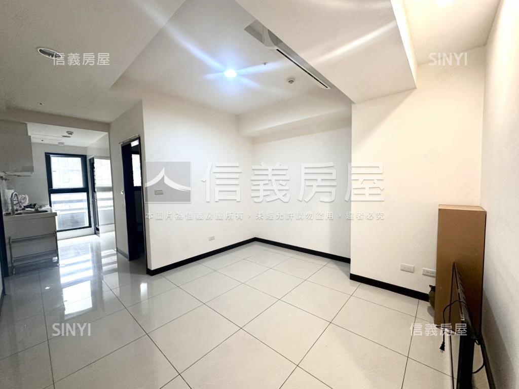 榮耀高樓層兩房平面車位房屋室內格局與周邊環境