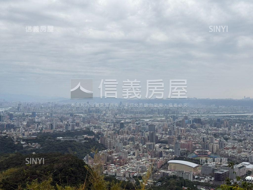 白雲山莊景觀三房車位房屋室內格局與周邊環境