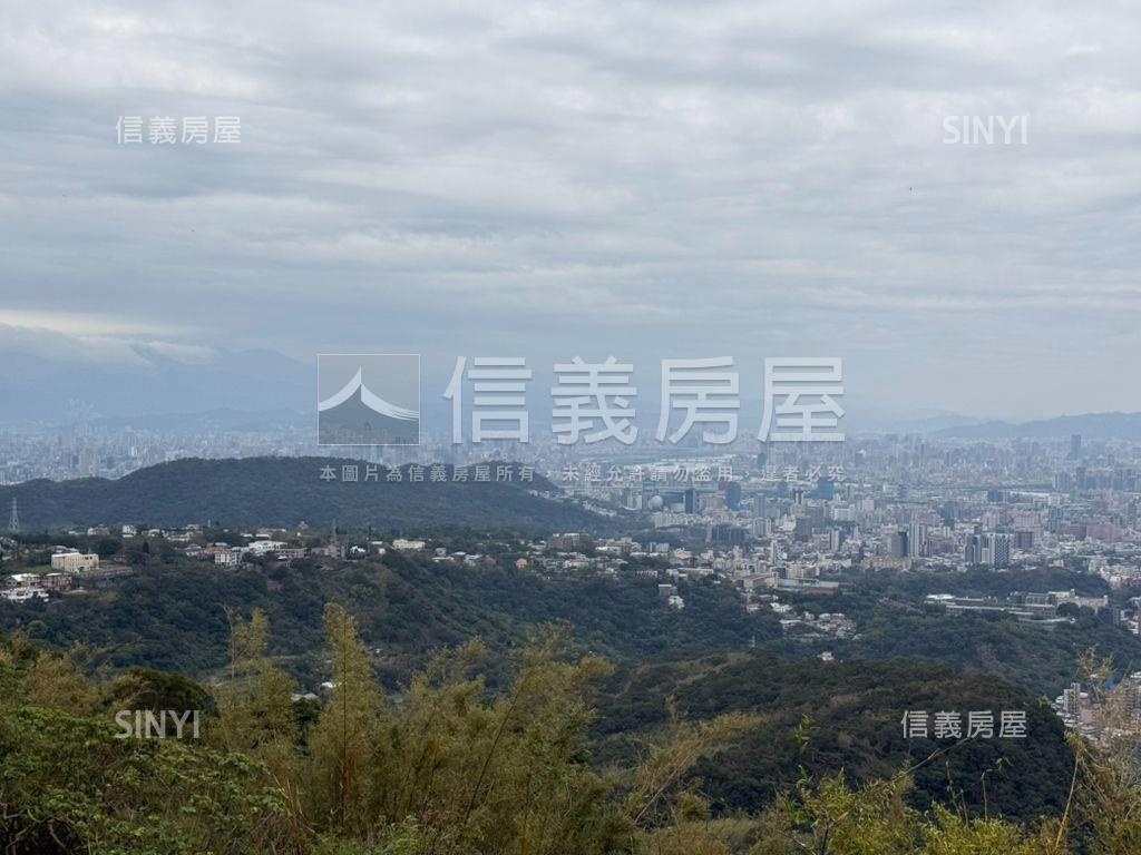 白雲山莊景觀三房車位房屋室內格局與周邊環境