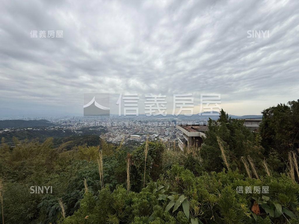 白雲山莊景觀三房車位房屋室內格局與周邊環境