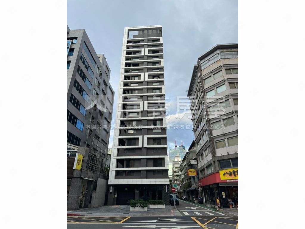 方城市麗緻挑高珠寶盒房屋室內格局與周邊環境