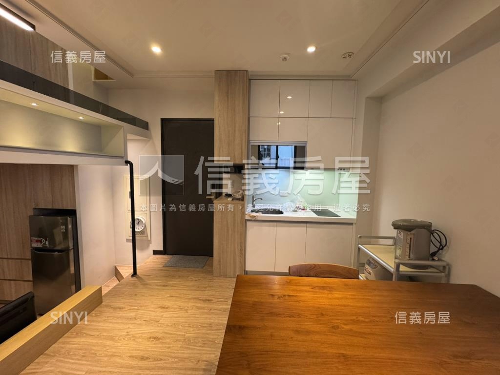 方城市麗緻挑高珠寶盒房屋室內格局與周邊環境