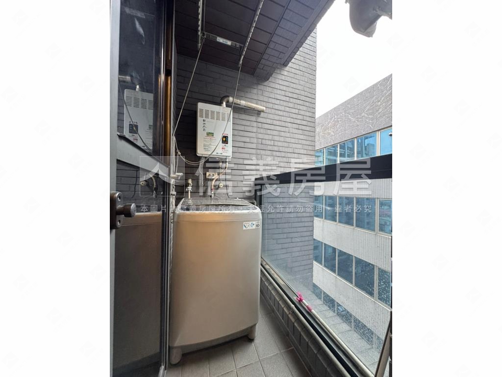 方城市麗緻挑高珠寶盒房屋室內格局與周邊環境