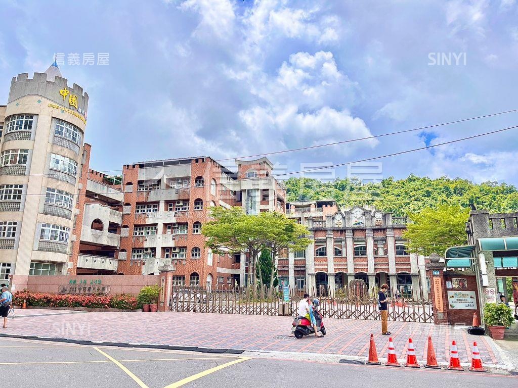 心家家五樓附車位房屋室內格局與周邊環境