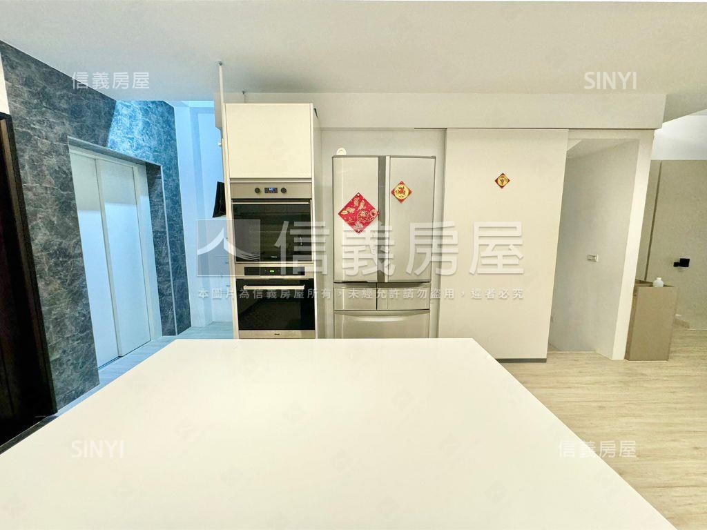 近家樂福七璽電梯透天房屋室內格局與周邊環境