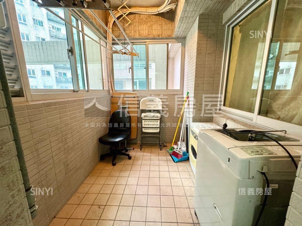 大英博物館．面校園四房房屋室內格局與周邊環境