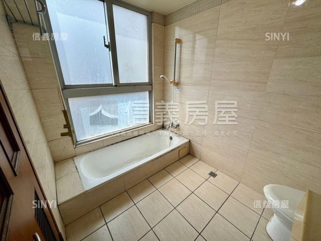 大英博物館．面校園四房房屋室內格局與周邊環境