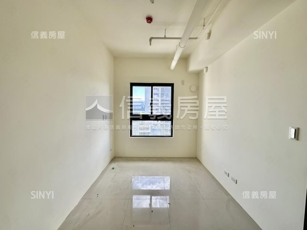 御景高坪效三房全新落成房屋室內格局與周邊環境