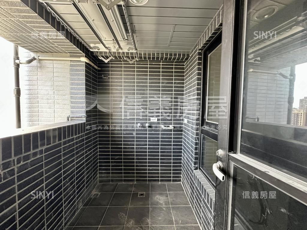 御景高坪效三房全新落成房屋室內格局與周邊環境