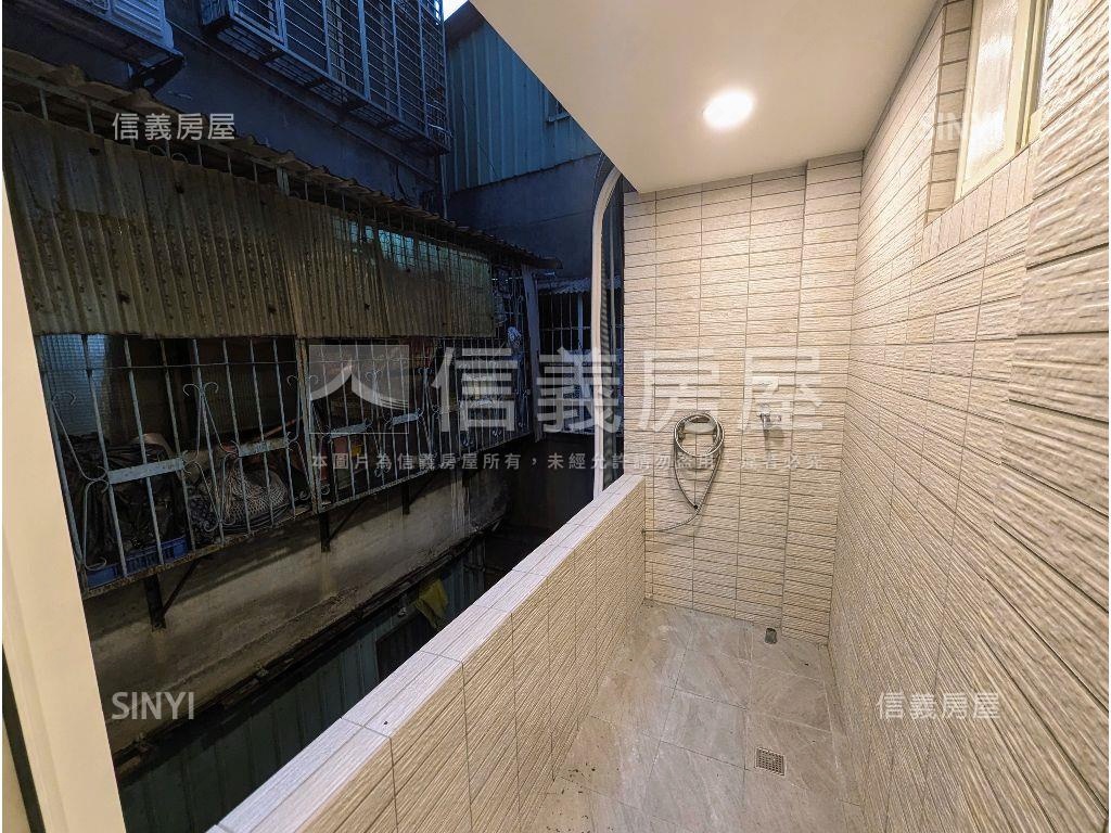 信義路裝潢美寓房屋室內格局與周邊環境