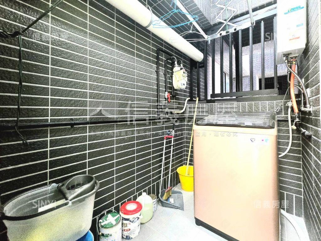 百萬裝潢美２房平移房屋室內格局與周邊環境
