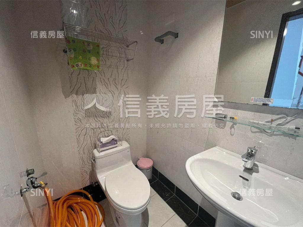 西班牙廣場三角窗店面房屋室內格局與周邊環境