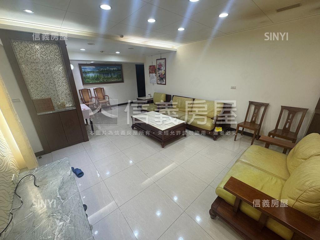 大坪林電梯三房車位房屋室內格局與周邊環境