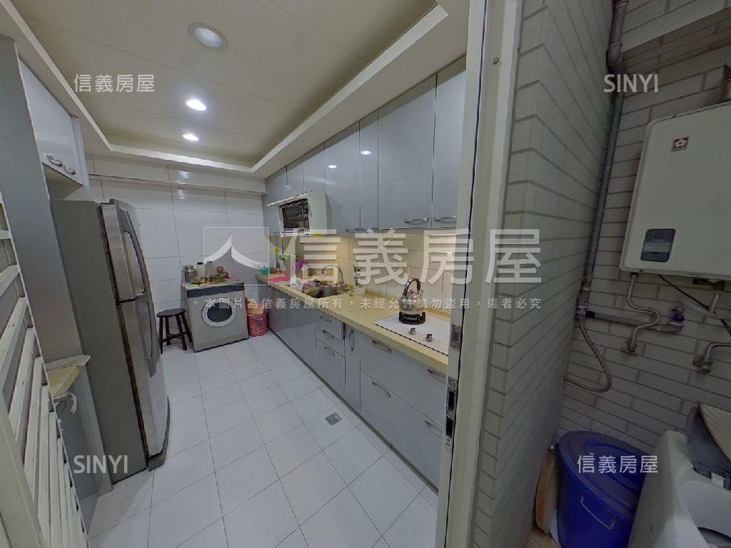 專約大坪林電梯大三房車位房屋室內格局與周邊環境