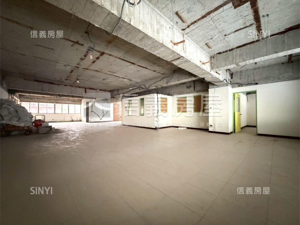 近台泥重劃區二樓大空間房屋室內格局與周邊環境