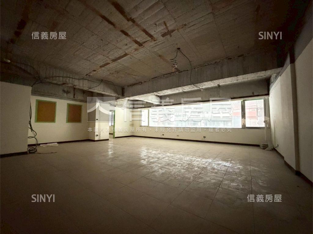 近台泥重劃區二樓大空間房屋室內格局與周邊環境