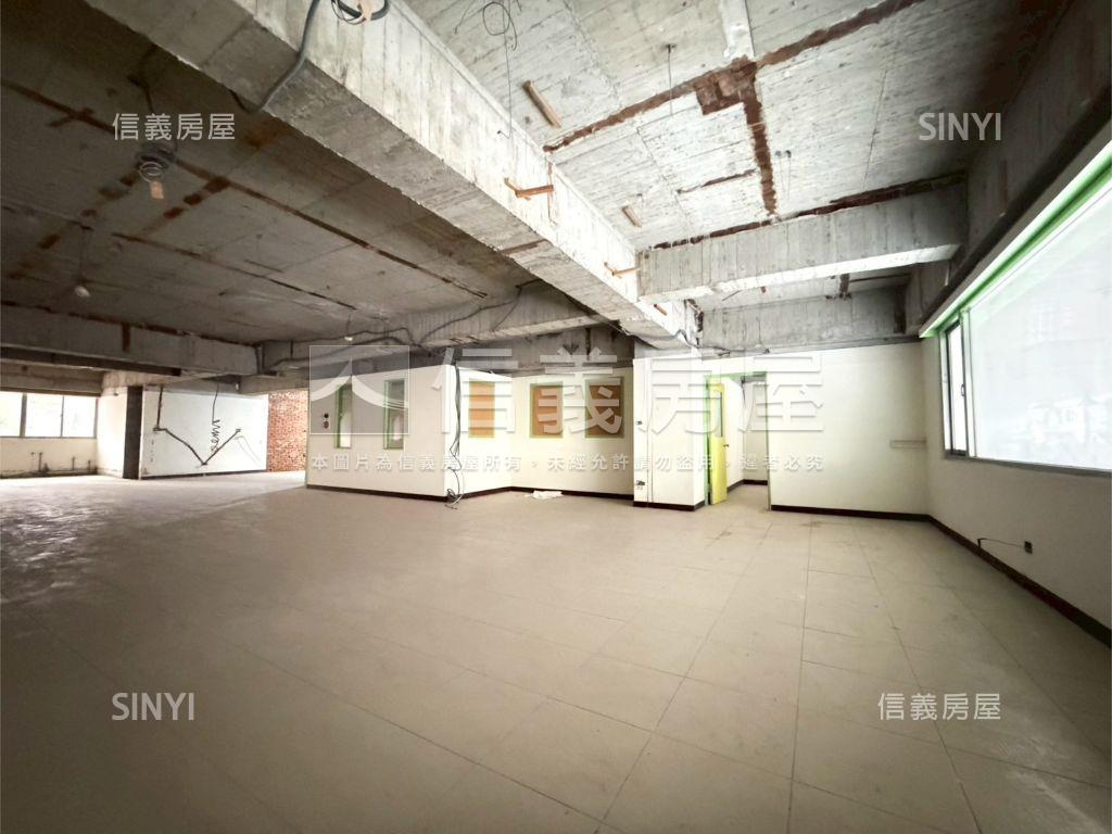 近台泥重劃區二樓大空間房屋室內格局與周邊環境