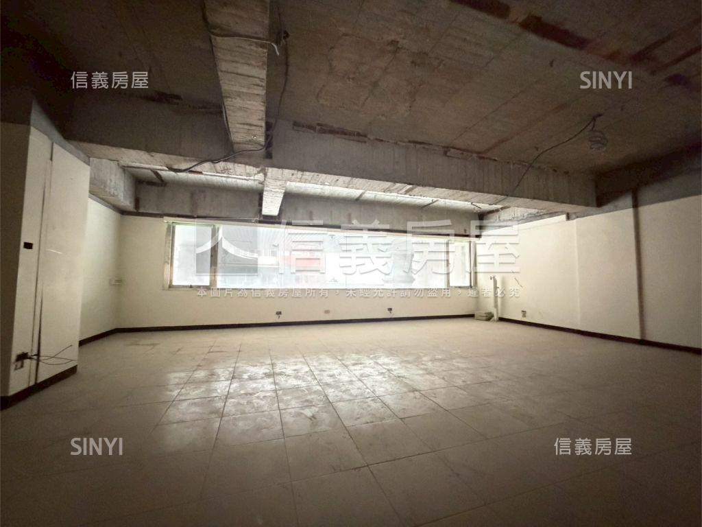 近台泥重劃區二樓大空間房屋室內格局與周邊環境