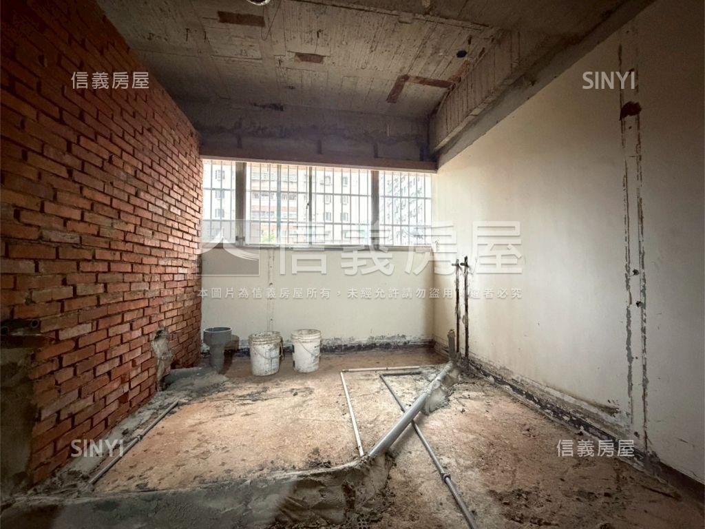 近台泥重劃區二樓大空間房屋室內格局與周邊環境