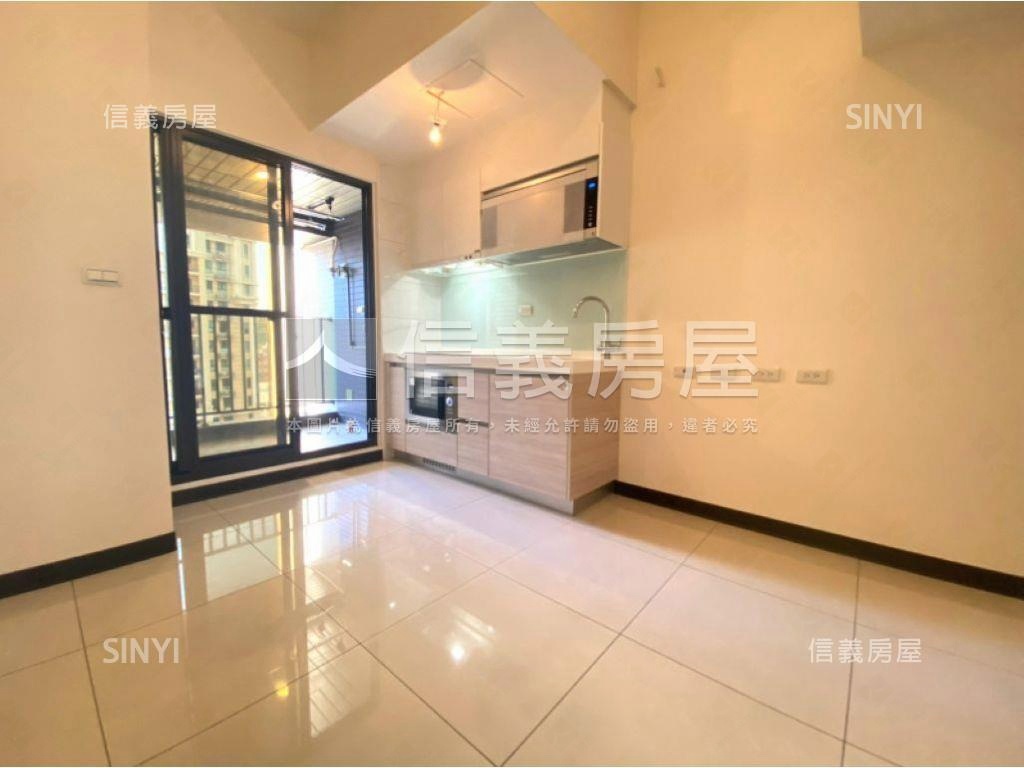 天空之邑三房雙車位房屋室內格局與周邊環境