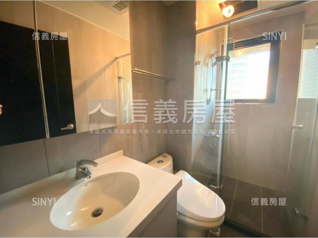 天空之邑三房雙車位房屋室內格局與周邊環境